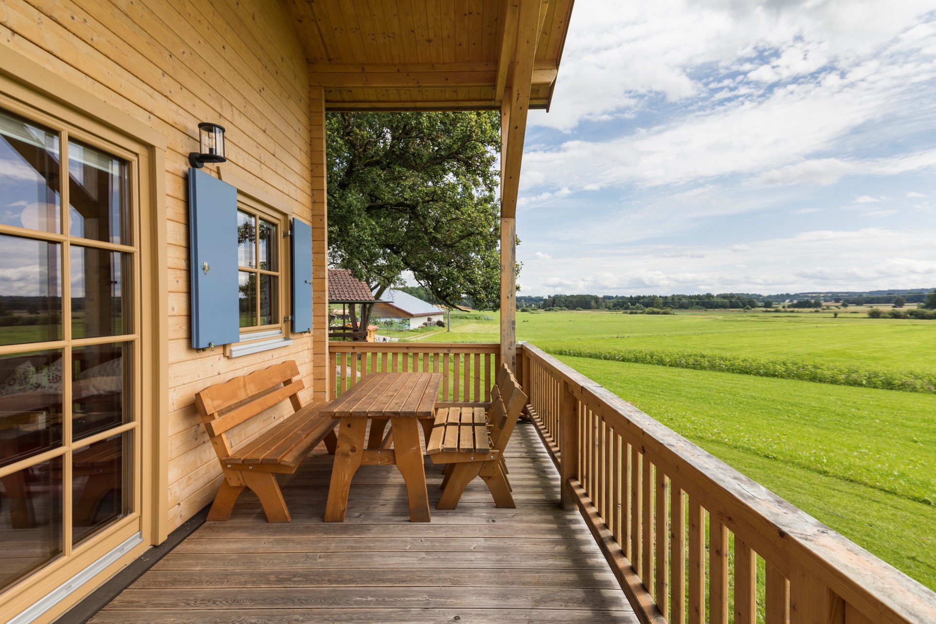 Blockhaus auf dem Ferienhof Neher in Granheim. Photo Credit: TMBW | Stefan Kuhn Blockhaus auf dem Ferienhof Neher in Granheim. Photo Credit: TMBW | Stefan Kuhn