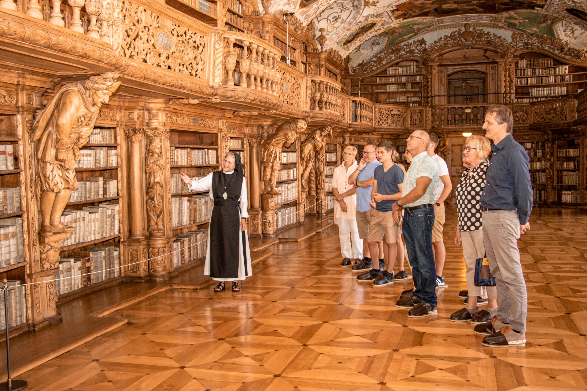 Die Stiftsbibliothek. Photo Credit: Druckerei Wittmann Die Stiftsbibliothek. Photo Credit: Druckerei Wittmann
