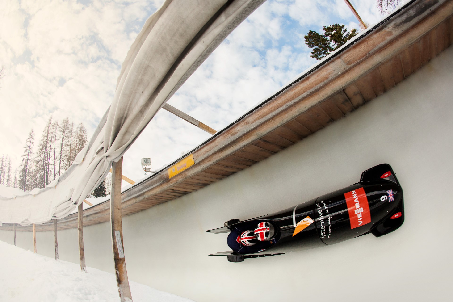 Bobrun. Photo Credit: Engadin St. Moritz Tourismus AG | Filip Zuan Bobrun. Photo Credit: Engadin St. Moritz Tourismus AG | Filip Zuan