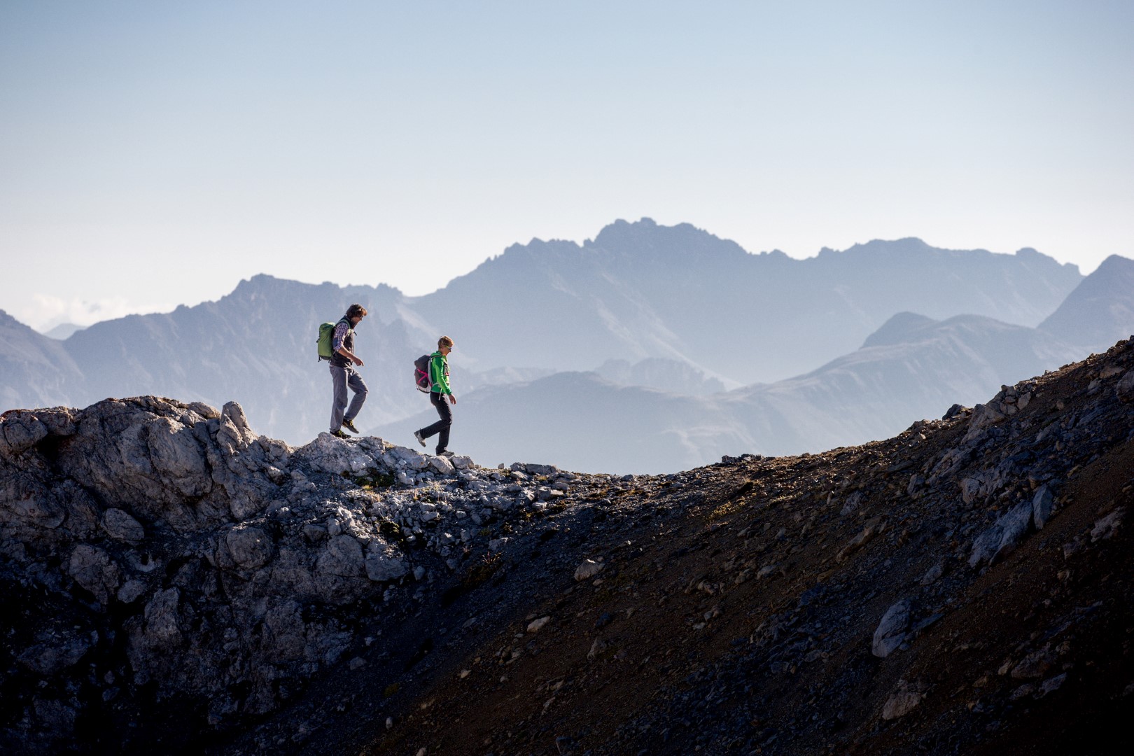 Wanderung umrahmt von 3000ern. Photo Credit: Roby Trab