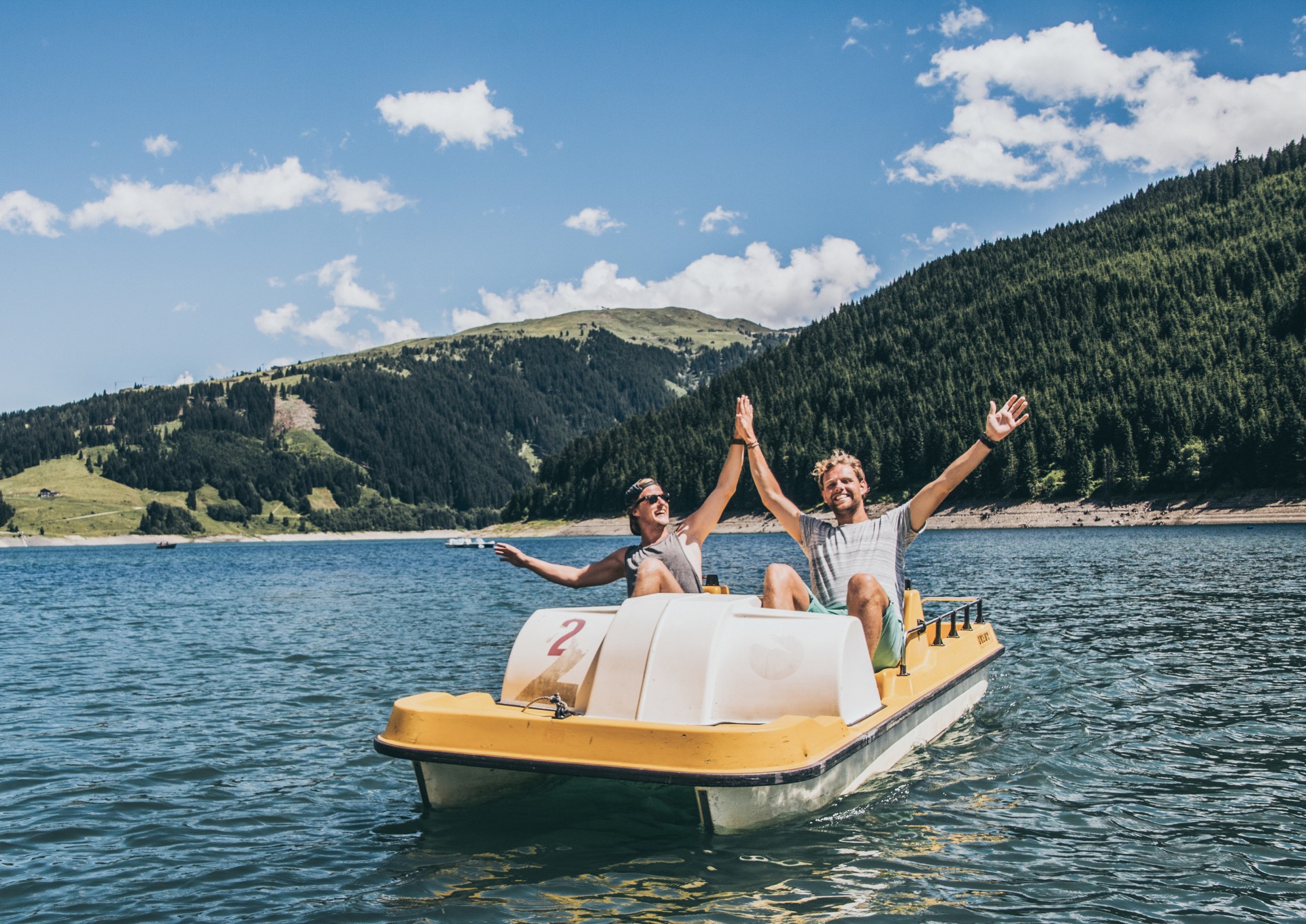 Tretbootfahren am Durlassboden Stausee. Photo Credit: Zillertal Arena Tretbootfahren am Durlassboden Stausee. Photo Credit: Zillertal Arena
