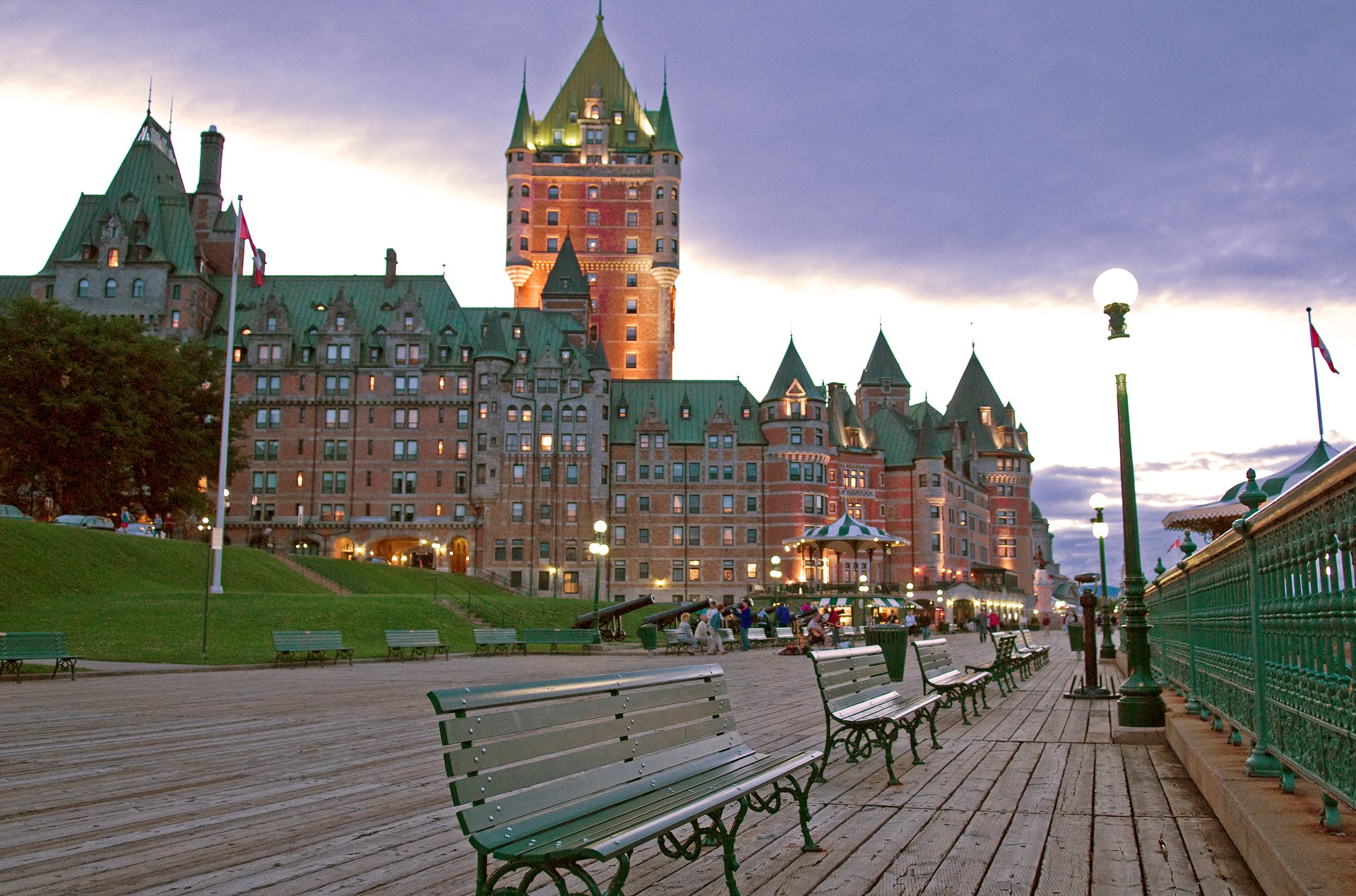 Quebec City, Terrasse Dufferin. Photo Credit: TQ_B. Cecile Quebec City, Terrasse Dufferin. Photo Credit: TQ_B. Cecile
