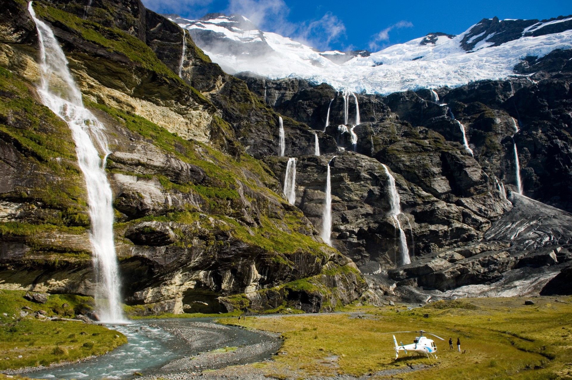 Earnslaw Burn (Südinsel). Photo Credit: Tourism New Zealand