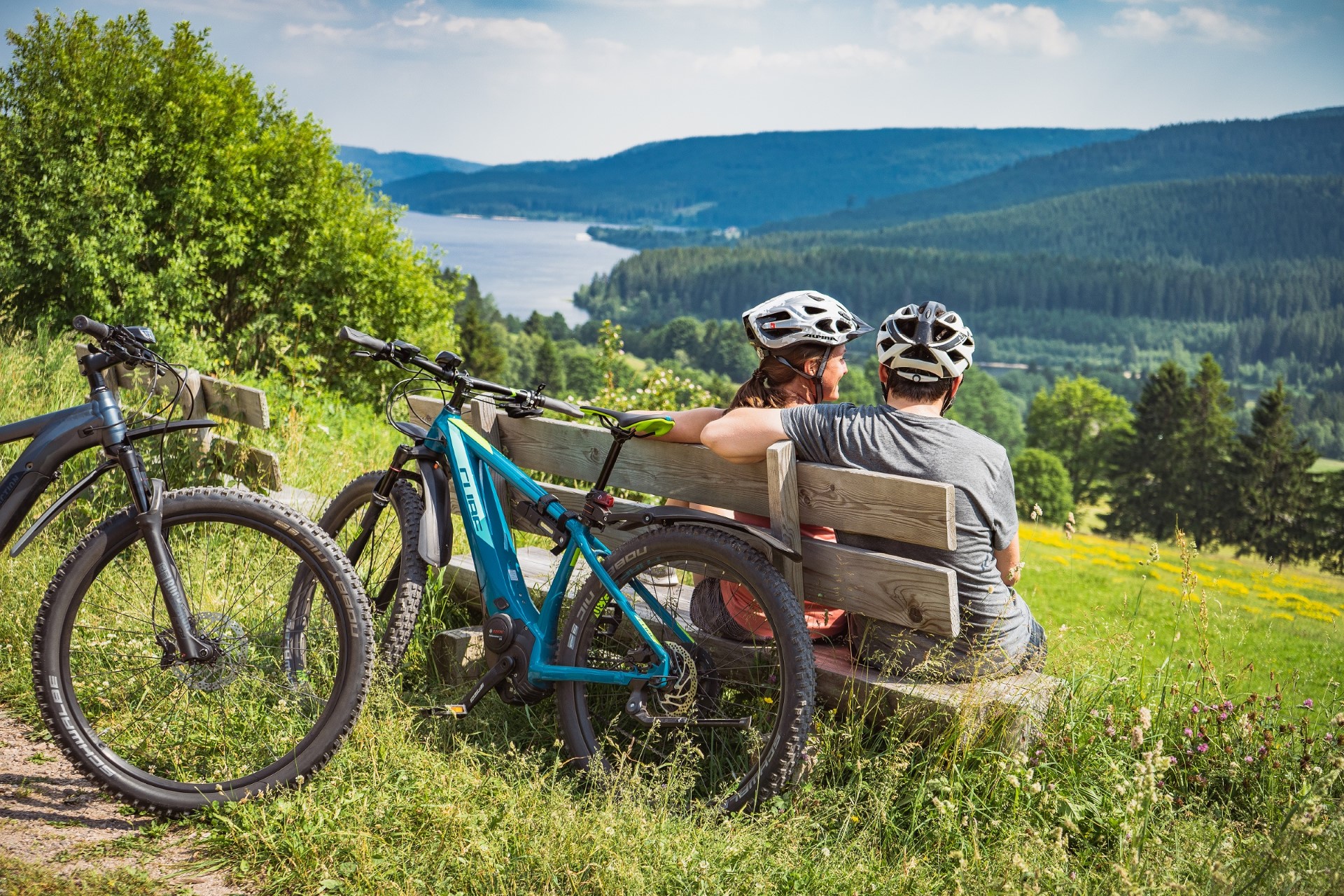 Fahrradtour mit E-Mountainbikes. Foto: Hochschwarzwald Tourismus GmbH Fahrradtour mit E-Mountainbikes. Foto: Hochschwarzwald Tourismus GmbH