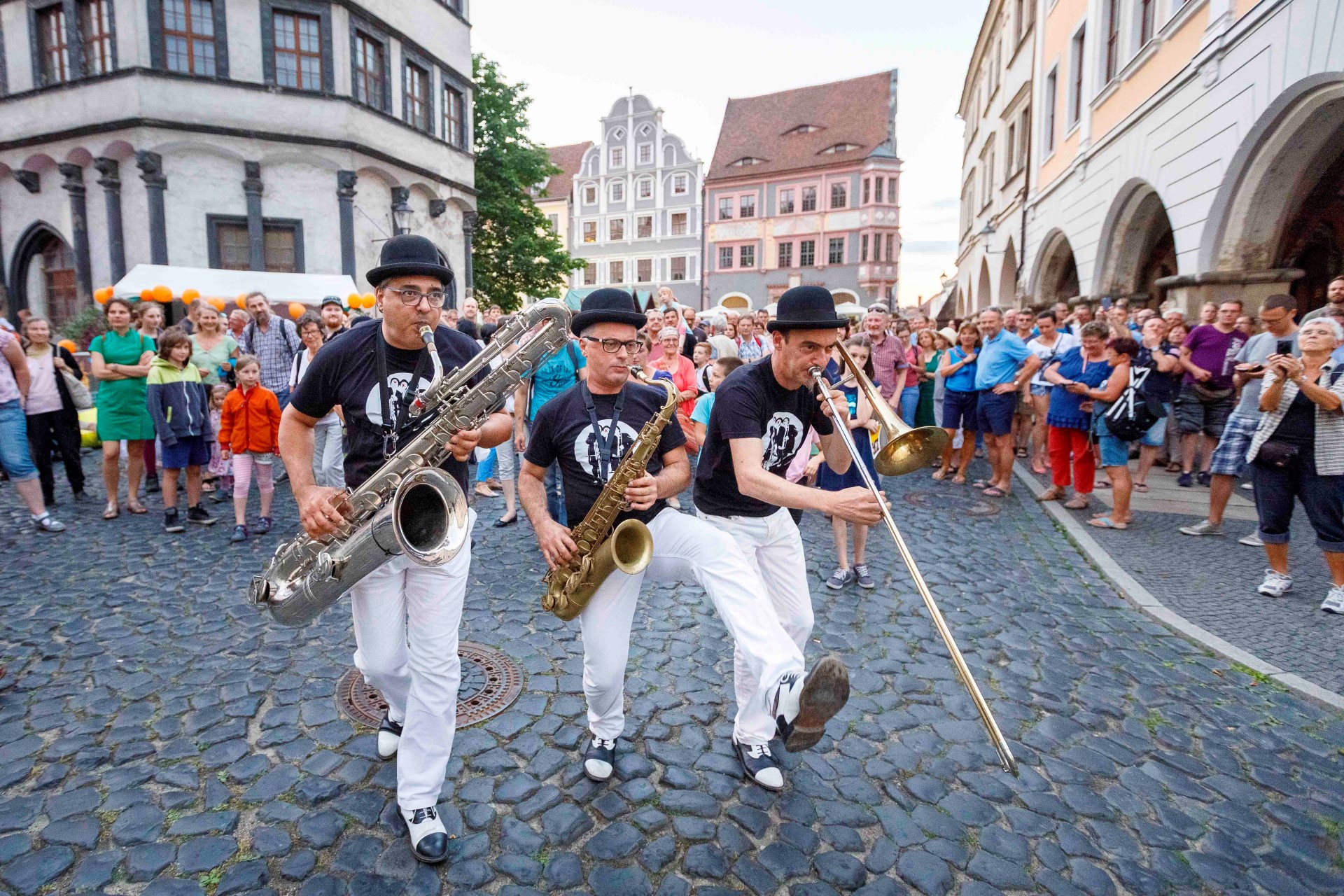Für das ViaThea, den Schlesischen Tippelmarkt und weitere Highlights bietet der Untermarkt in Görlitz eine perfekte Kulisse für Feste und Feierlichkeiten. Photo Credit: Nikolai Schmidt