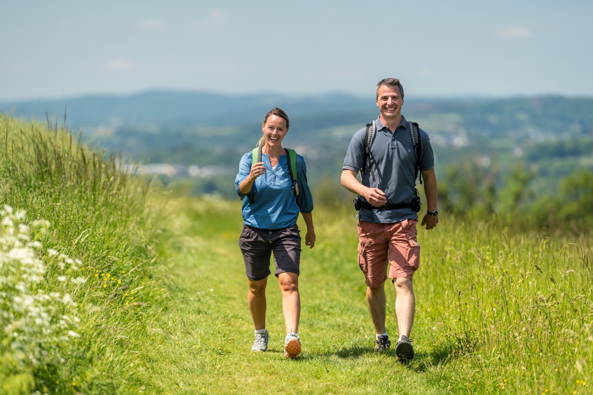 Auf dem Goetheweg kann man die Pfade, die der passionierte Naturforscher im Grünen ging, nachwandern. Photo Credit: djd | Wetzlar Tourismus | Dominik Ketz