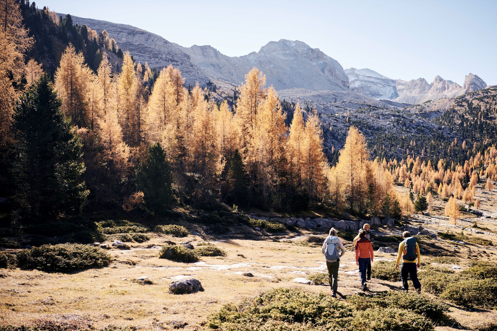 Auf den Südtiroler Gipfeln kehrt nach der Hochsaison die Ruhe ein. Foto: djd | IDM Südtirol | Manuel Ferrigato Auf den Südtiroler Gipfeln kehrt nach der Hochsaison die Ruhe ein. Foto: djd | IDM Südtirol | Manuel Ferrigato