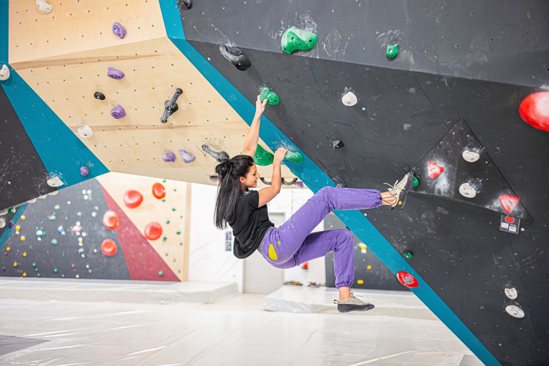 Indoor-Angebot der Region mit Boulderhalle. Photo Credit: djd | Region Villach Tourismus | Luca Tribondeau Indoor-Angebot der Region mit Boulderhalle. Photo Credit: djd | Region Villach Tourismus | Luca Tribondeau
