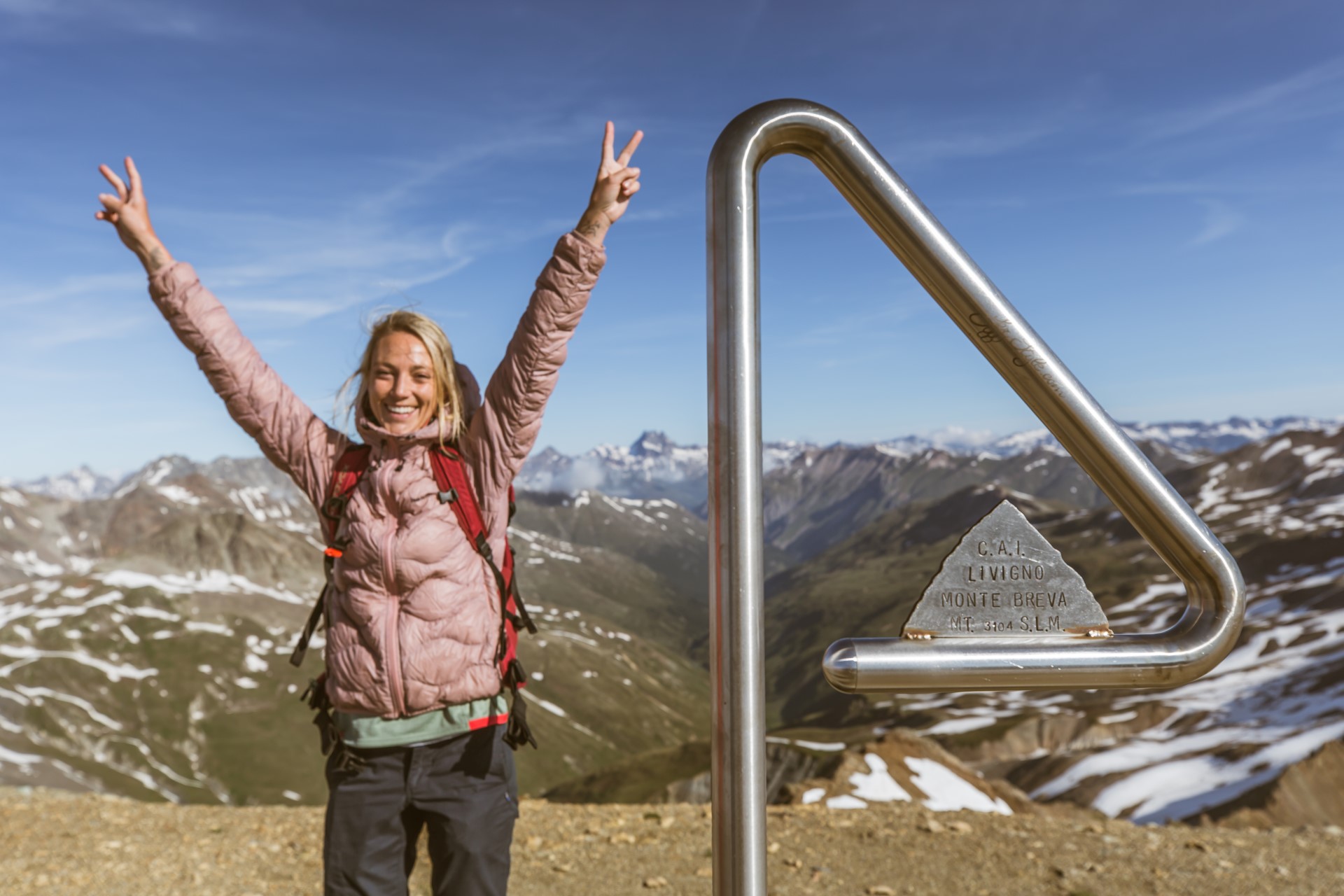 Der Monte Breva in Livigno ist vielleicht einer der leichtesten Dreitausender der Alpen, hier können Wanderer und Bersportler aller Leistungsklassen am Gipfel jubeln. Foto: Hansi Heckmair Der Monte Breva in Livigno ist vielleicht einer der leichtesten Dreitausender der Alpen, hier können Wanderer und Bersportler aller Leistungsklassen am Gipfel jubeln. Foto: Hansi Heckmair