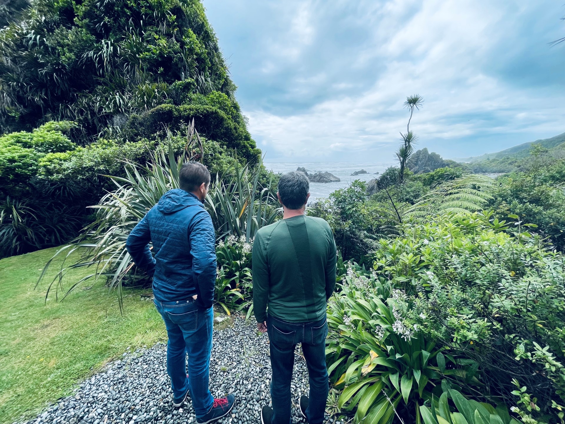 Andrew Morten beim Besuch einer der lokalen Gastgeber in Neuseeland