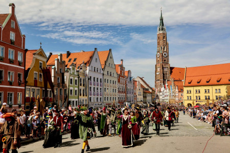 Landshut: Wenn die Hofdame aus dem Nähkästchen plaudert