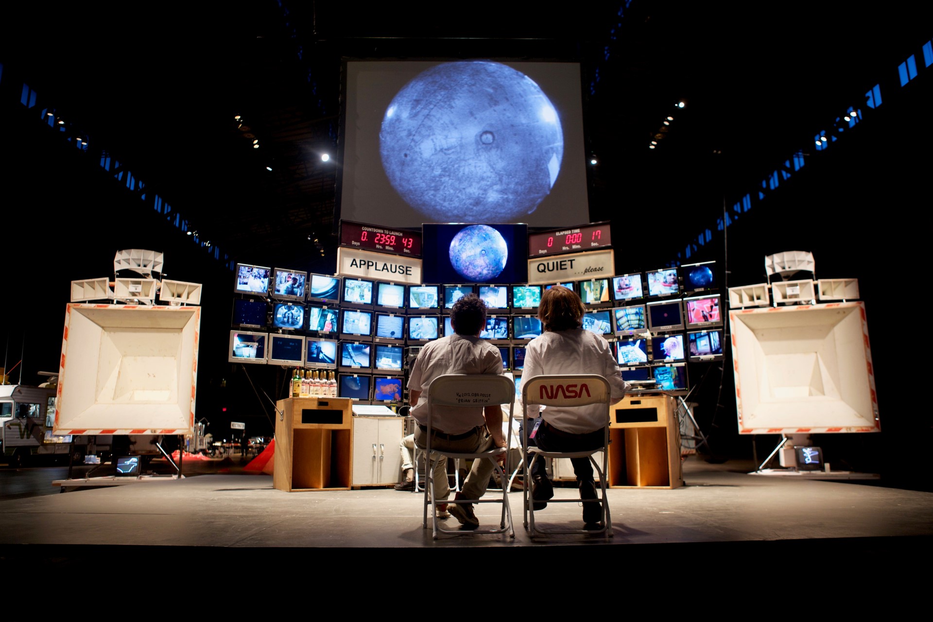Hamburg: Spektakuläre Ausstellung „Tom Sachs. Space Program: Rare Earth“