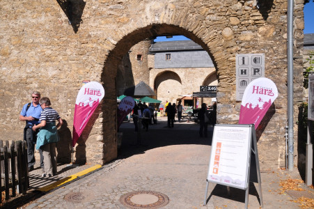 „Typisch Harz“-Markt lädt auf den Schlosshof Harzgerode